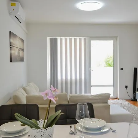 Διαμέρισμα Summer Breeze *